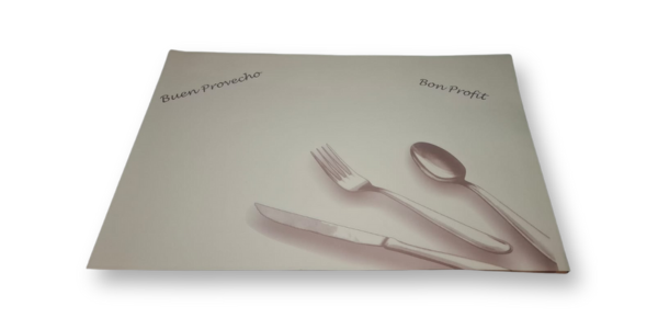 MANTEL FLEXO CREMA 1º 70 GR 44X32 1TINTA MOD. CUBIERTOS (1000U)